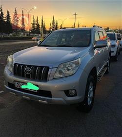 تۆیۆتا لاندكروزر پرادۆ